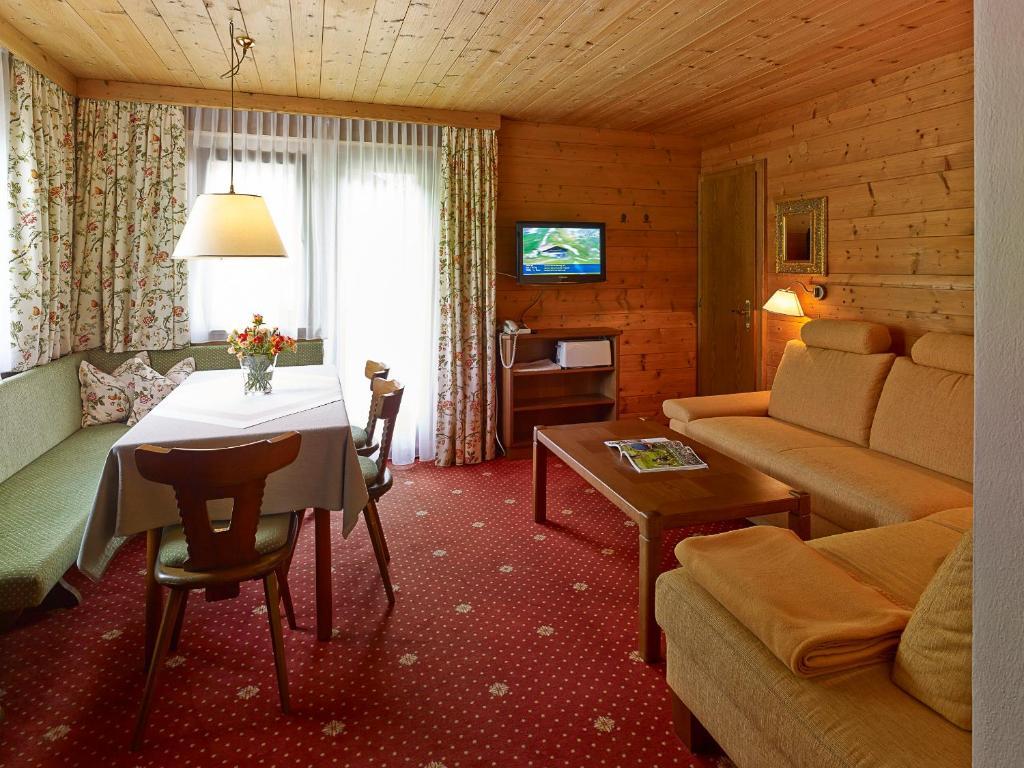 Appartementhaus Holiday Lech am Arlberg Zewnętrze zdjęcie